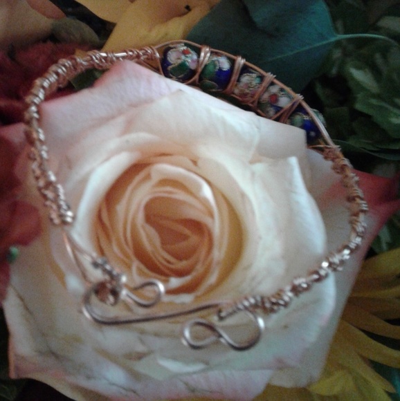 Copper wired bracelet, beautiful blue green beads. - Picture 2 of 6